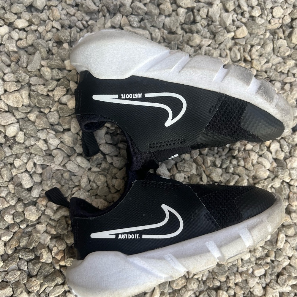 Nike Black and White Sneakers
